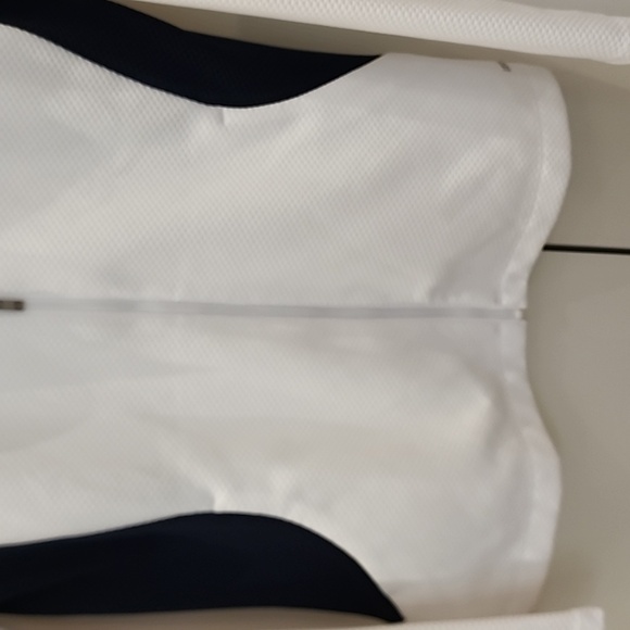 Izod Women's Full Zip Golf Jacket, Size Small - Picture 5 of 7